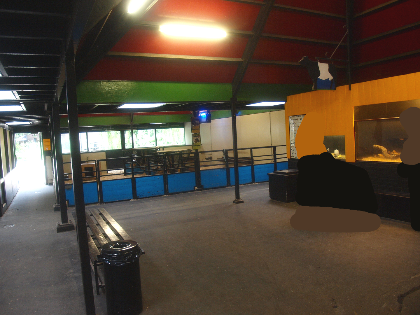 View in the petting zoo building, 2015-07-19