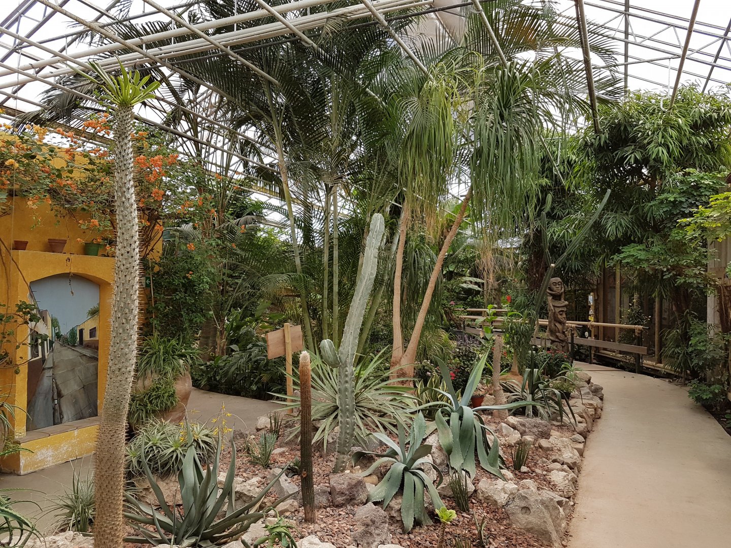 View into the Butterfly-hall