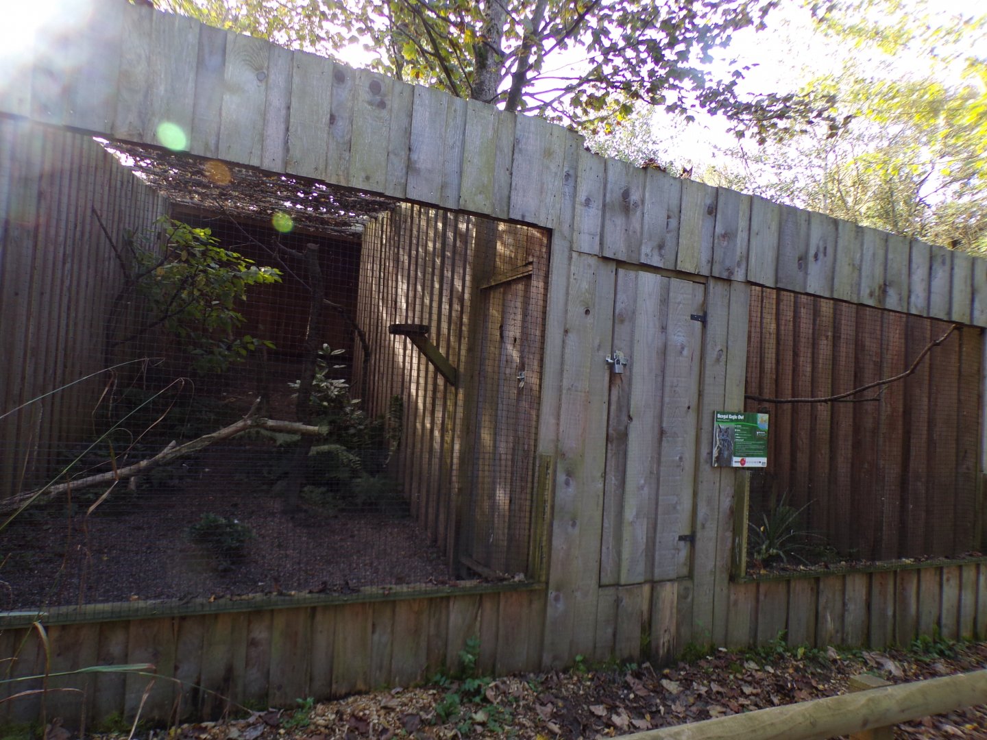 View of birds of prey aviaries 14.10.23