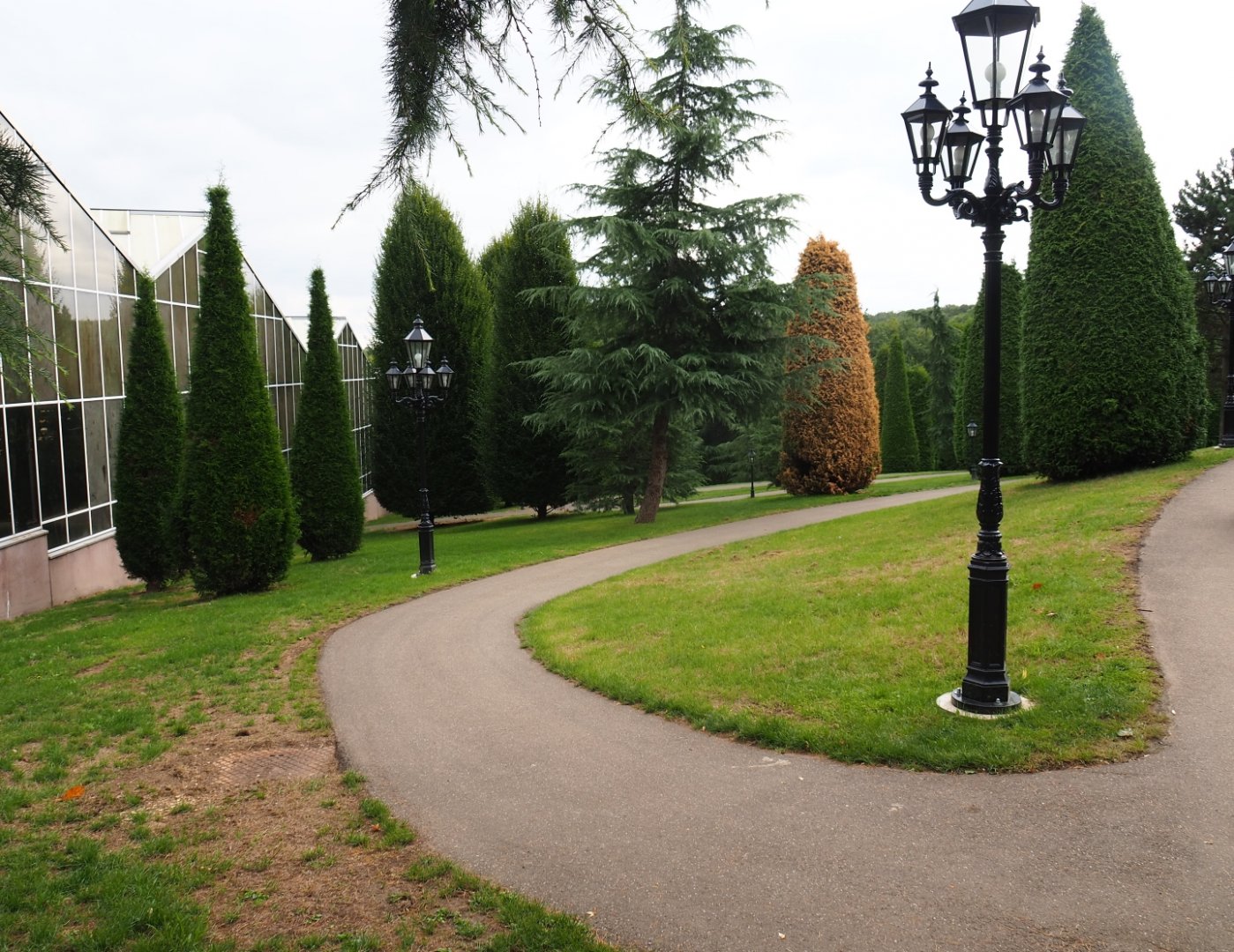 View of gardens near Tropical hall (Aug 28th, 2018)