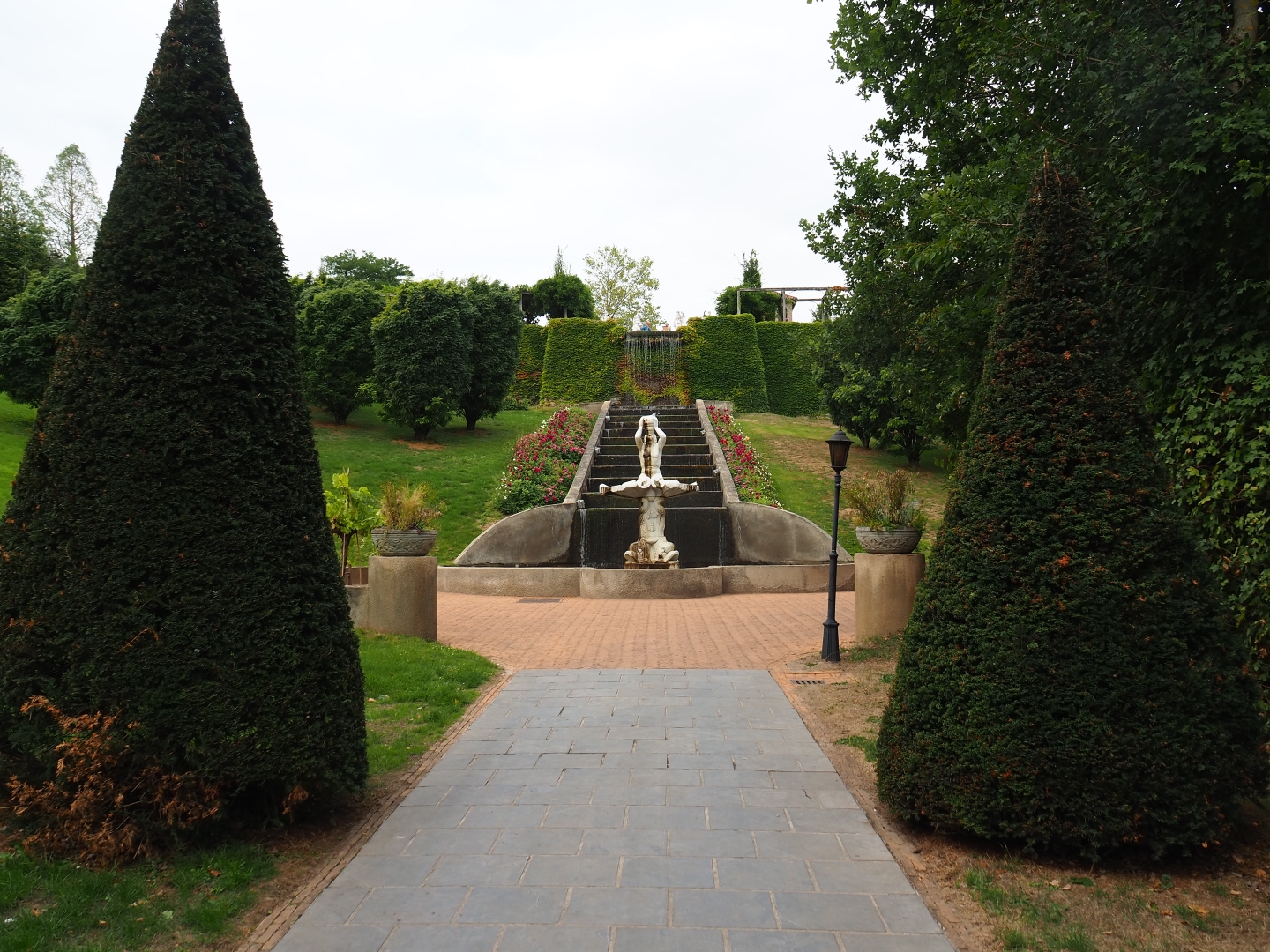 View of Italian fountains (Aug 28th, 2018)