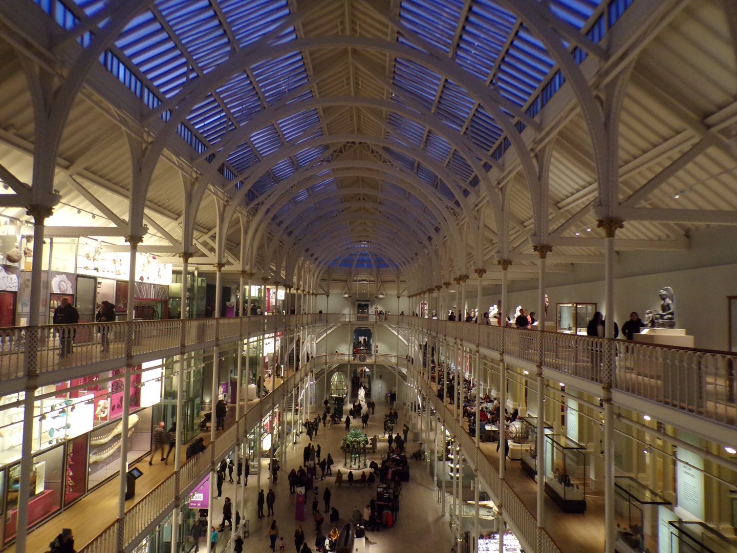 View of mail hall in the night 30.12.22