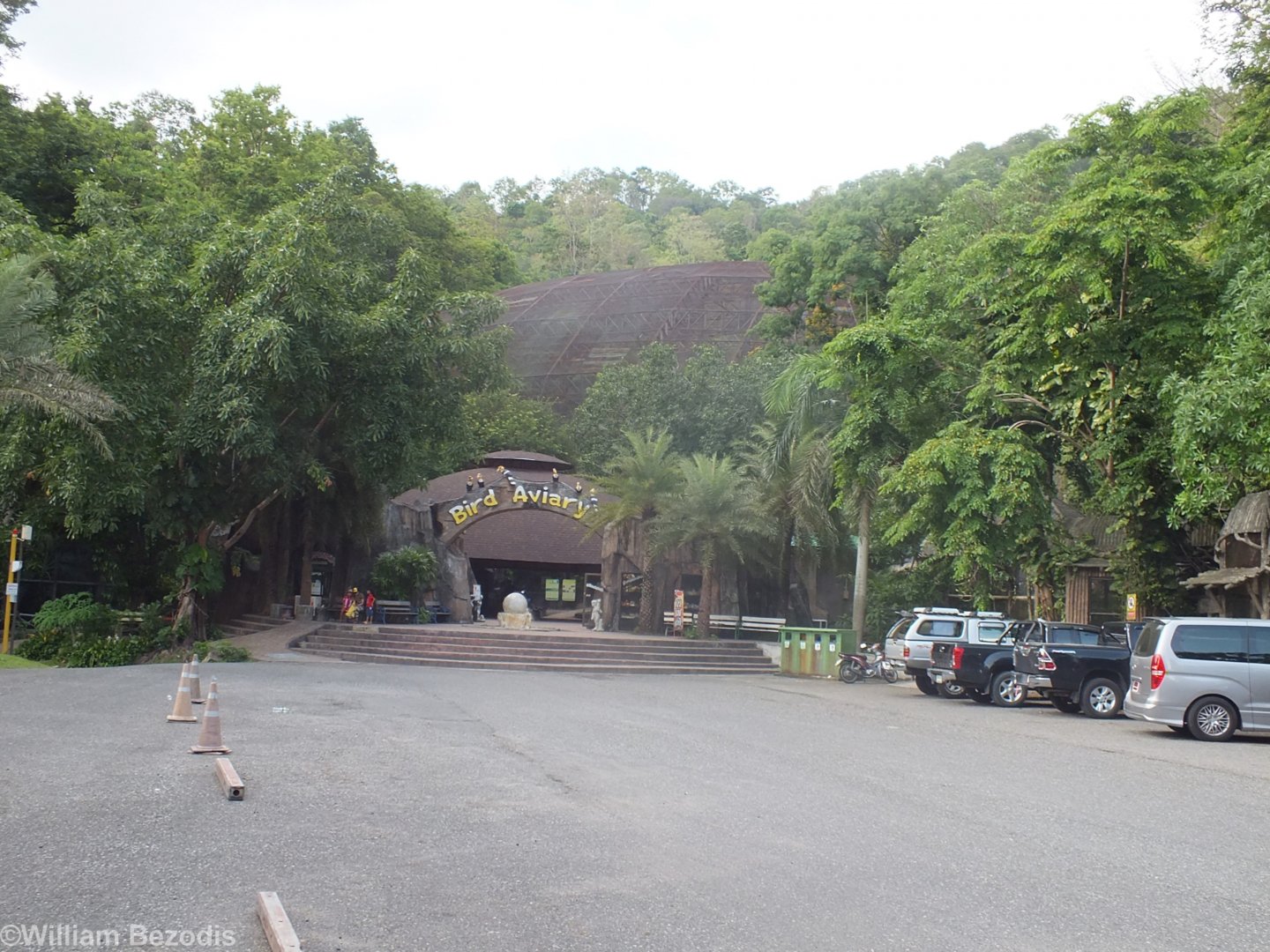 View of the Large Walkthrough Aviary