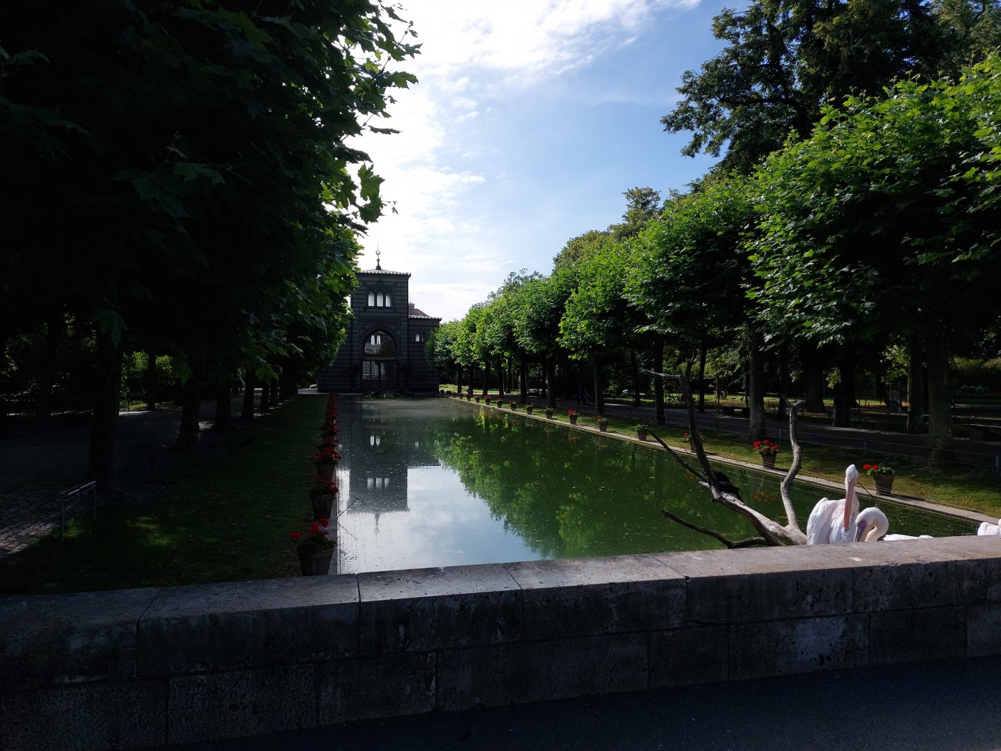 View towards Damaszenerhalle