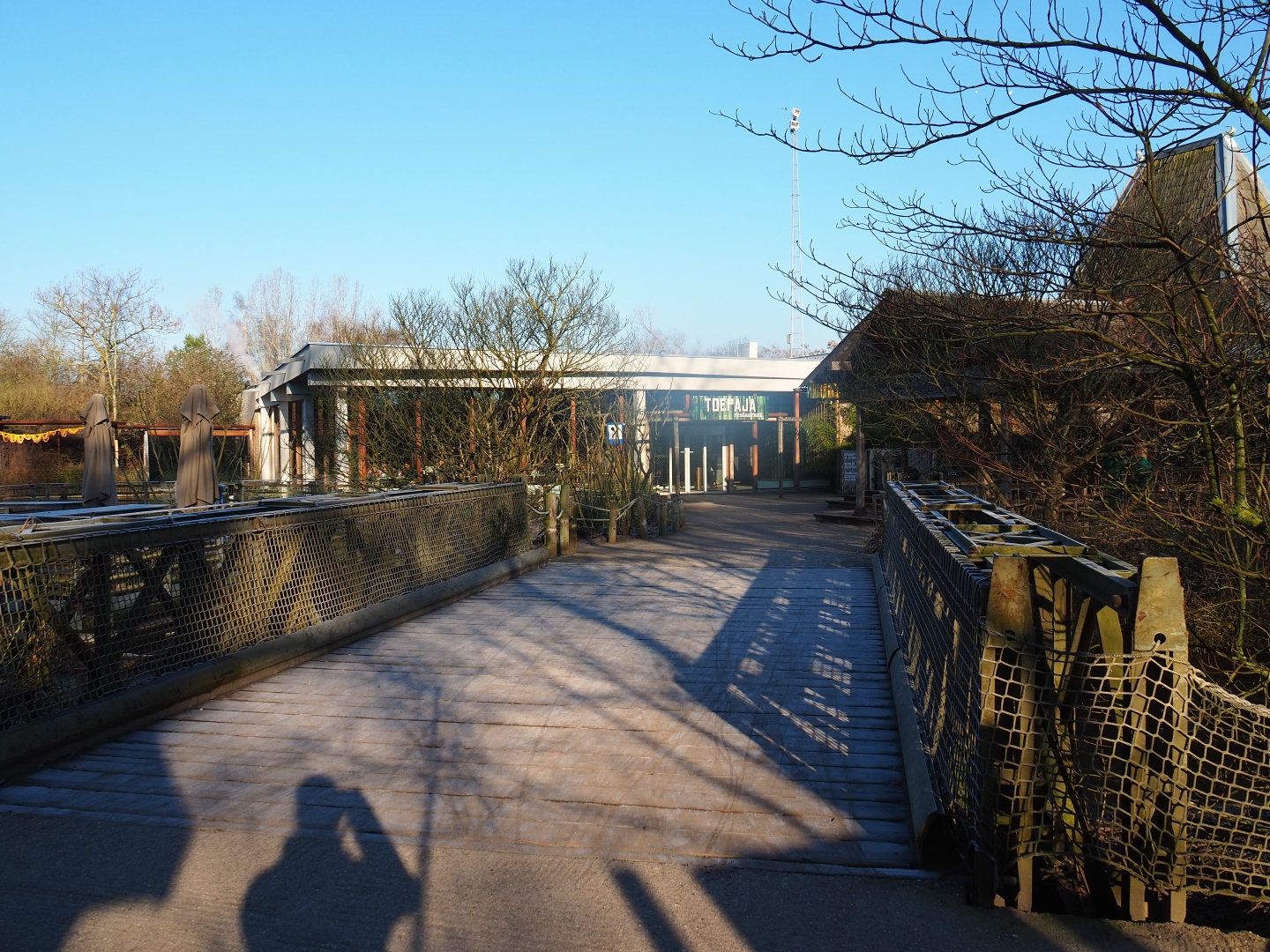 View towards restaurant "Threeshrew" (Jan 20th, 2019)