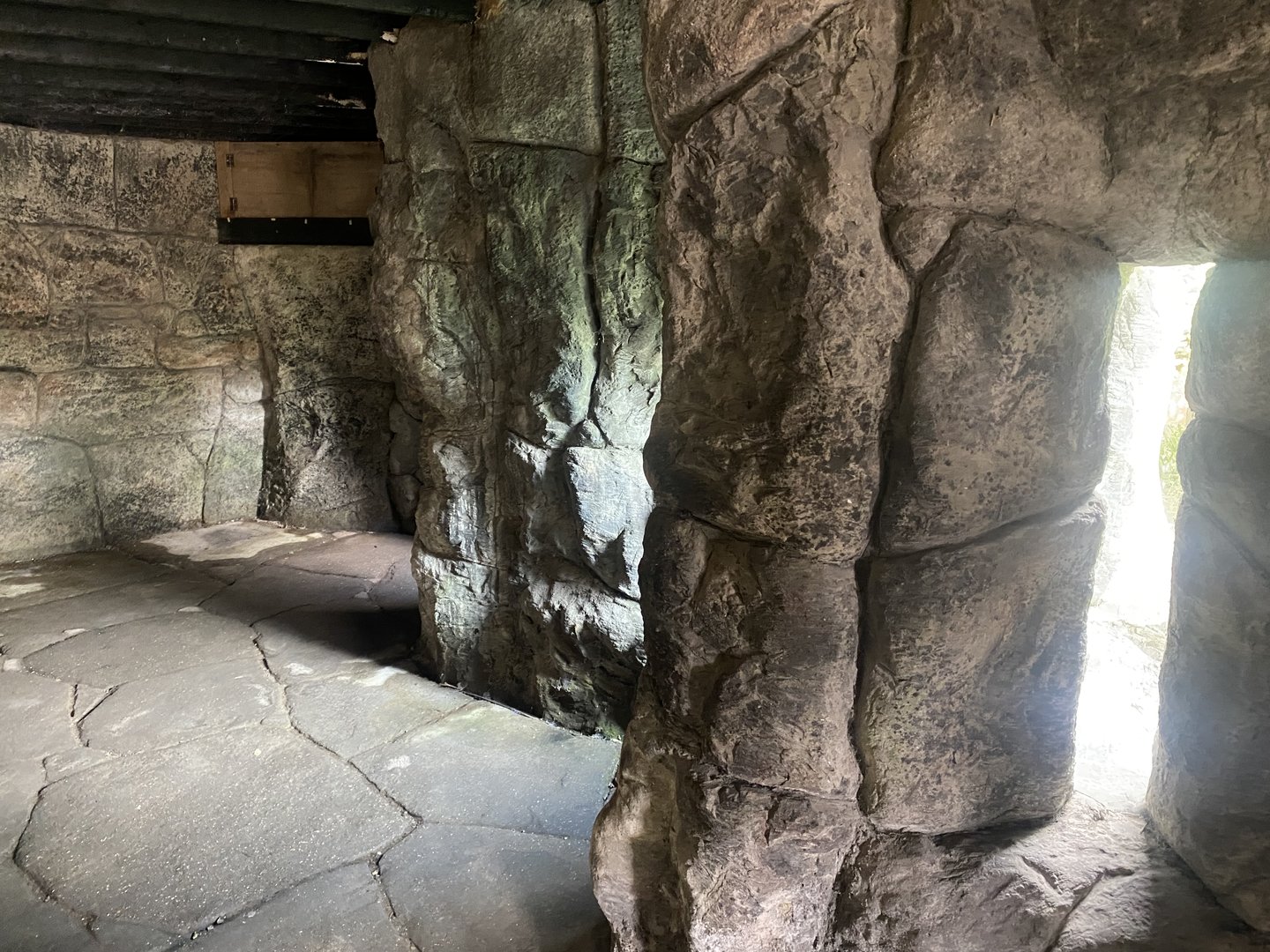 Viewing area for Tiger enclosure no.2 130923