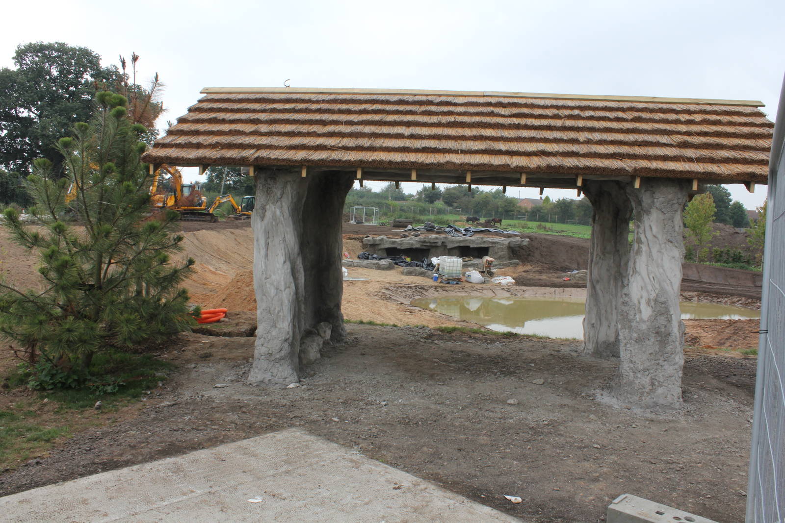 Viewing hut at Hunting dog enclosure 20-9-14
