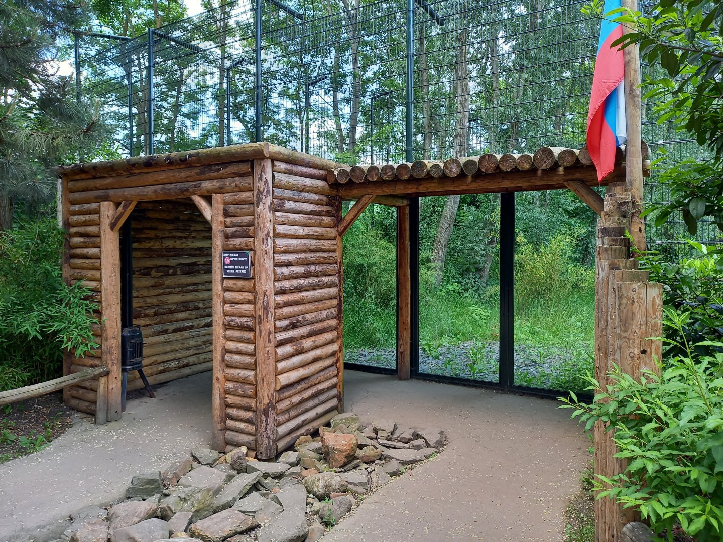 Viewing-place Tiger-enclosure