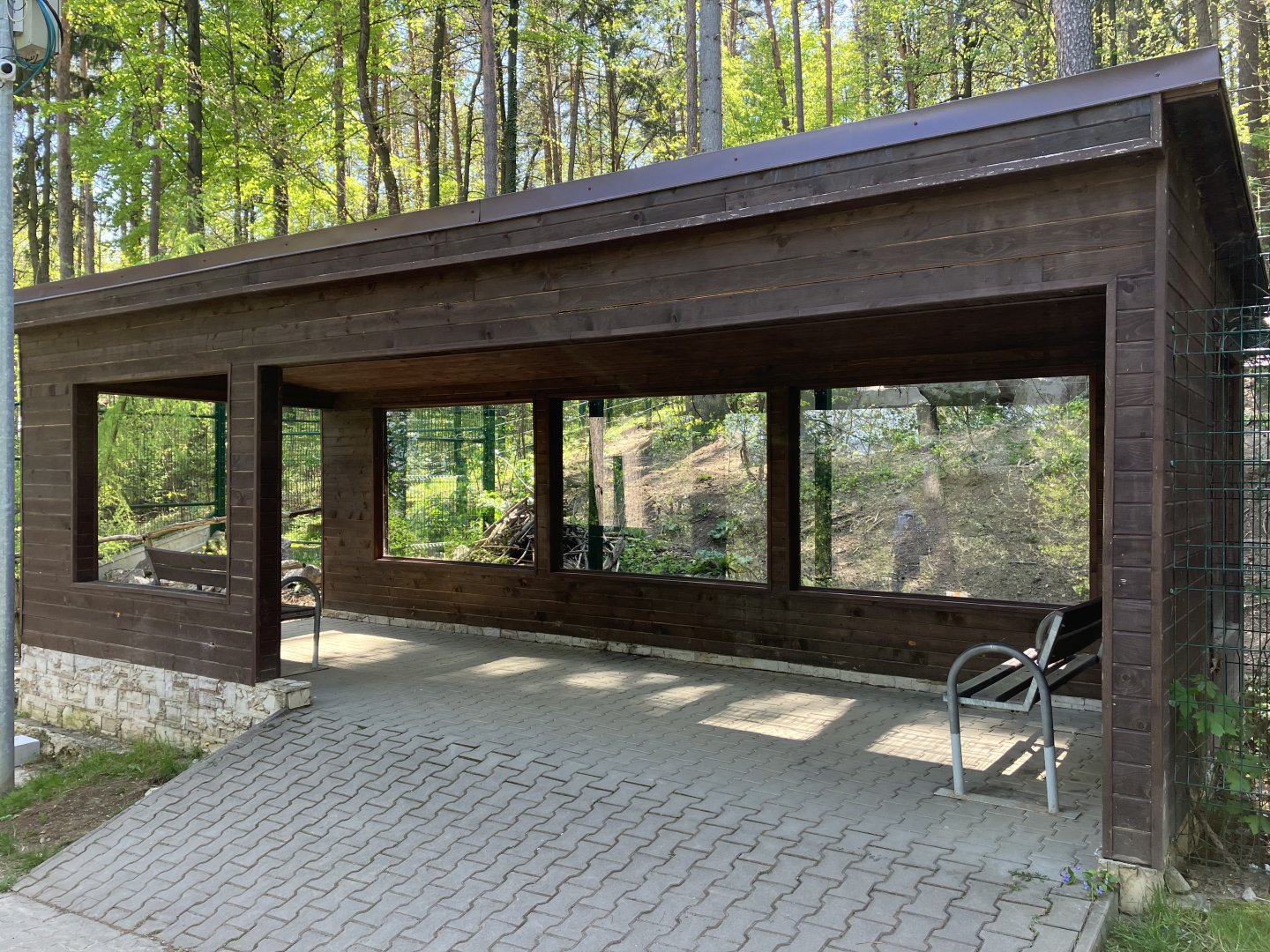 Viewing shelter at the wolf exhibit-09/2023