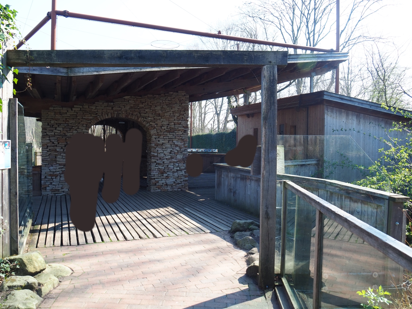 Viewing shelter with entrance to the alien species aviary, 2019-03-30