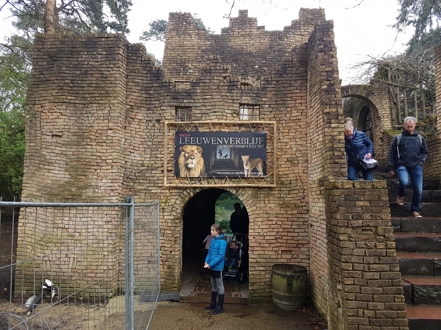 Viewing-tower new Lion-enclosure