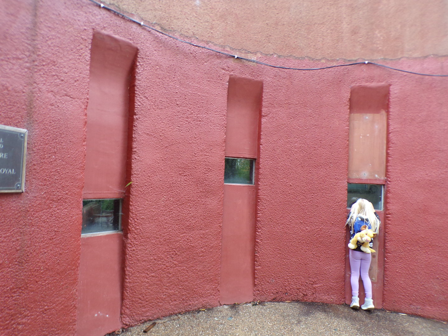 Views in to a keeper’s area?