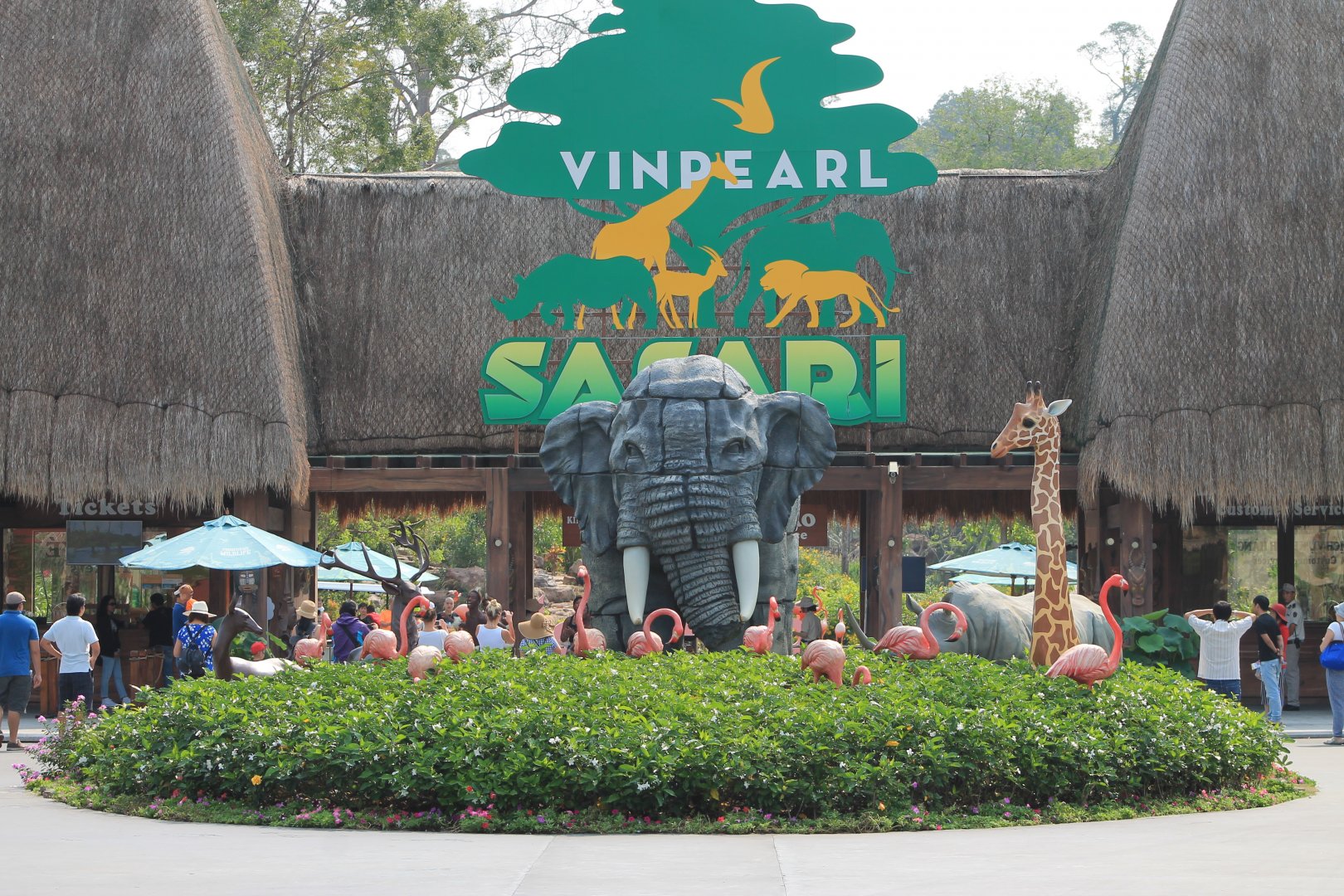 Vinpearl Safari entrance