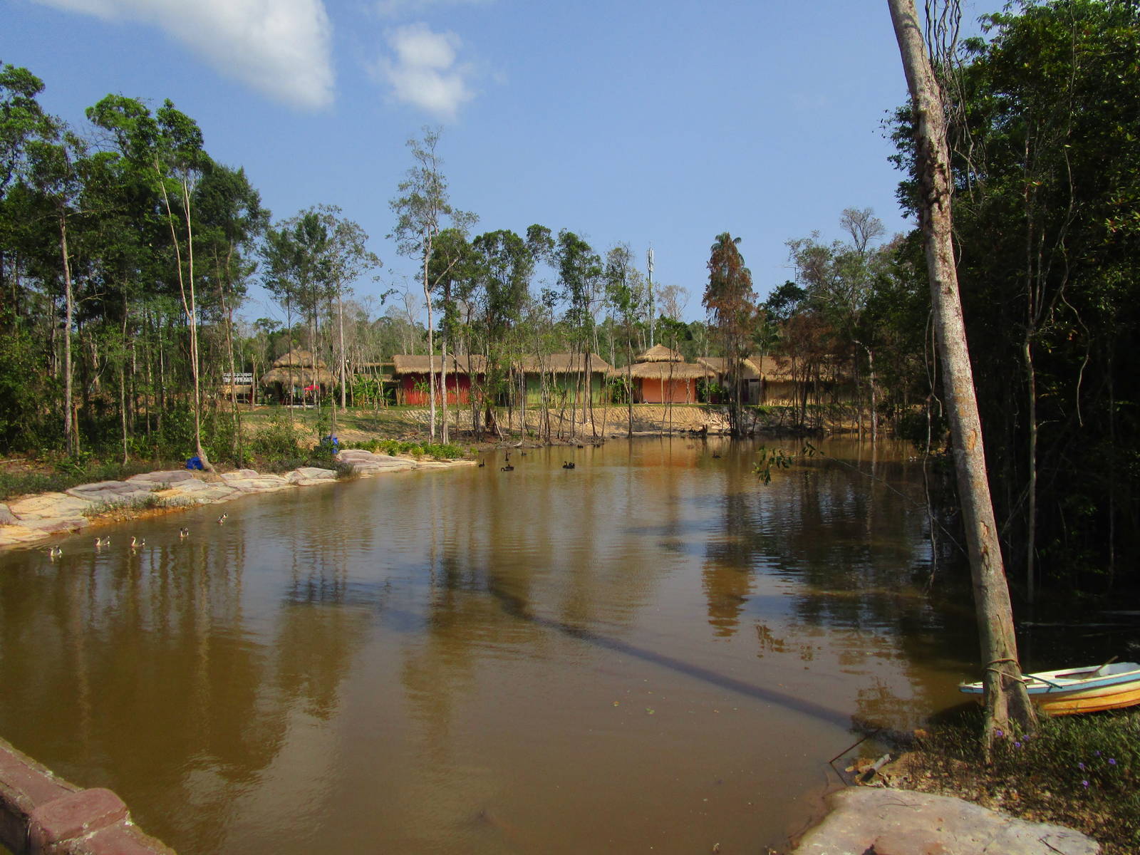 Vinpearl Safari - Lake