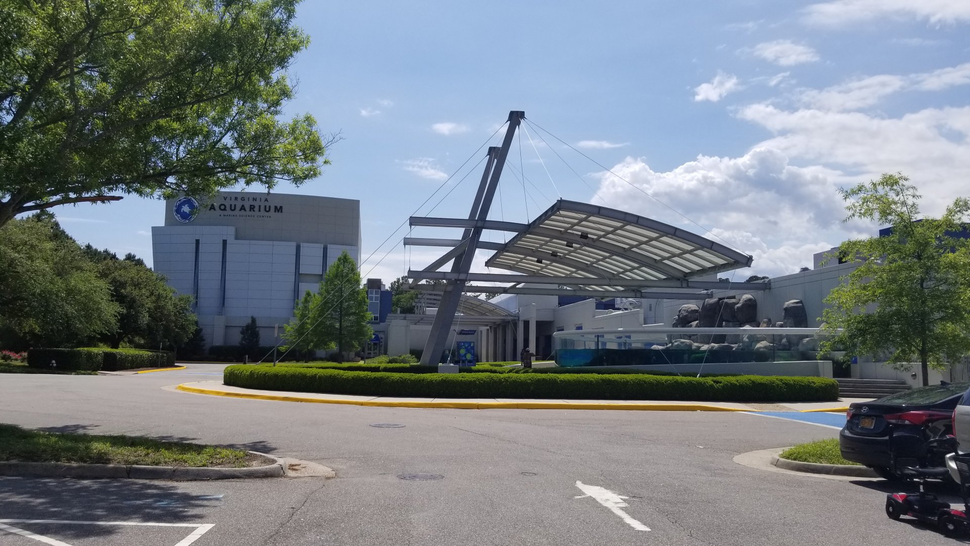 Virginia Aquarium entrance