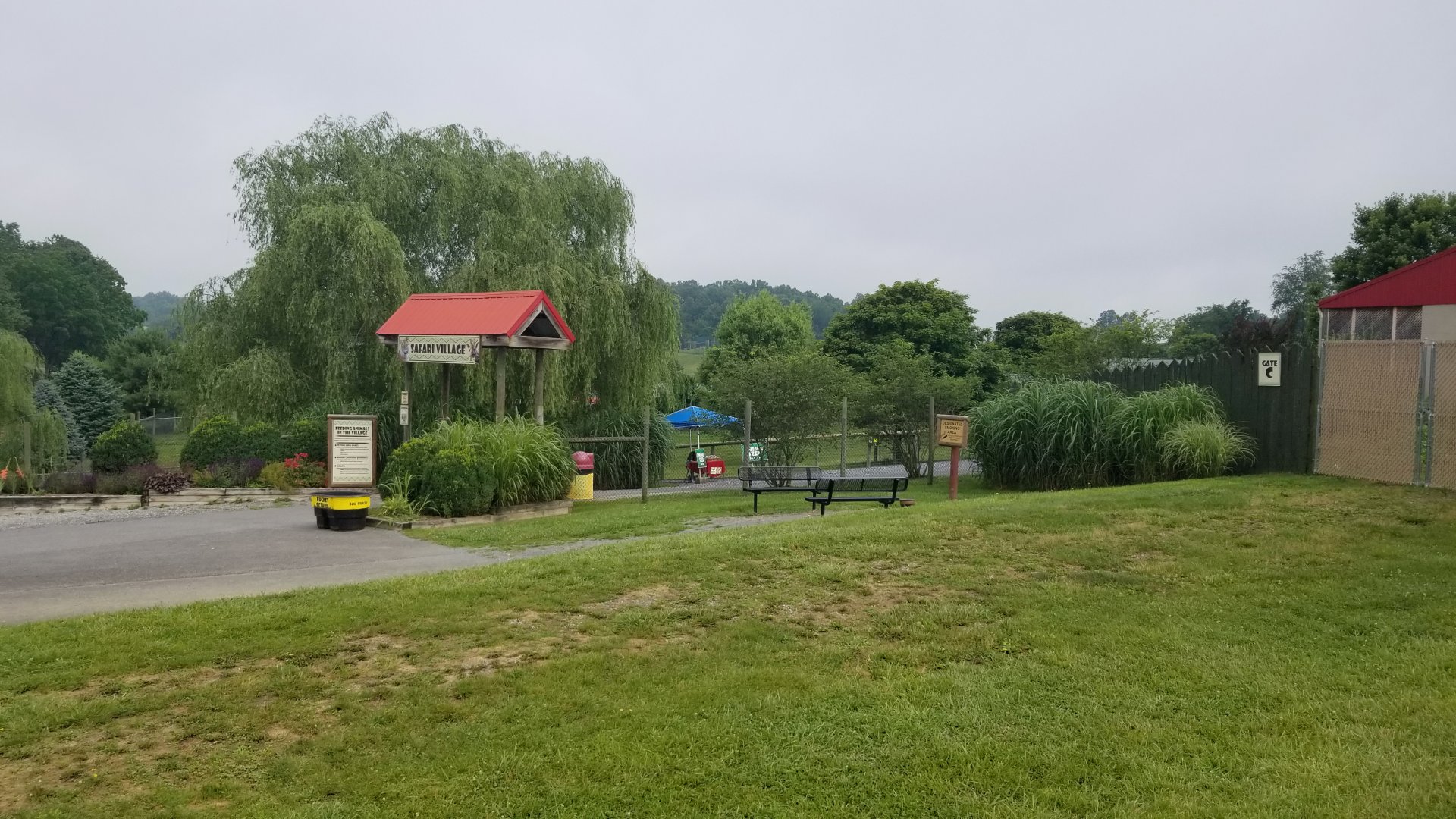 Virginia Safari Park - Entrance to walking area