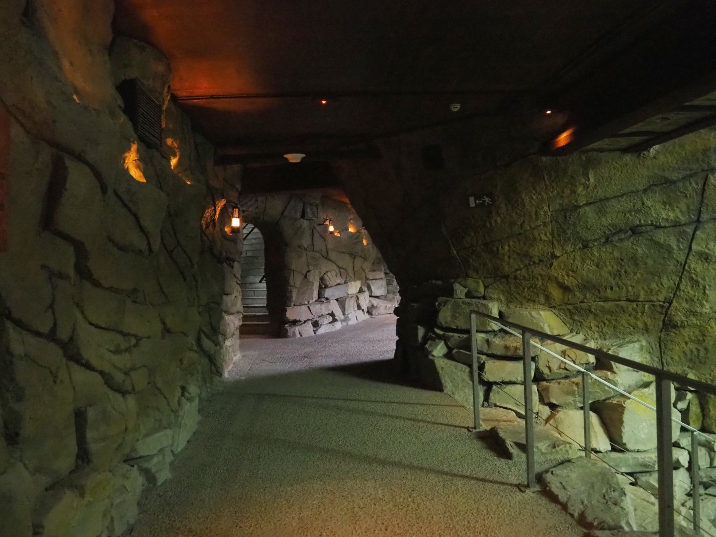 Visitor area in the penguin cave (New exhibit in 2021), 2021-09-02
