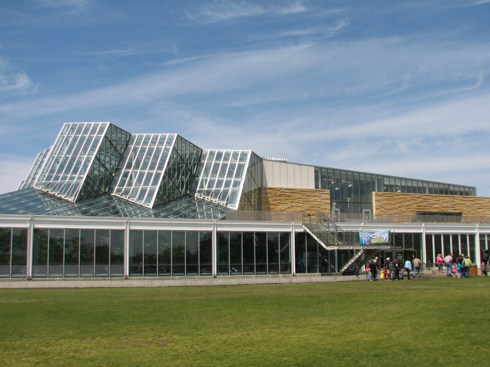 Visitor Center and Tropical Encounters - Exterior