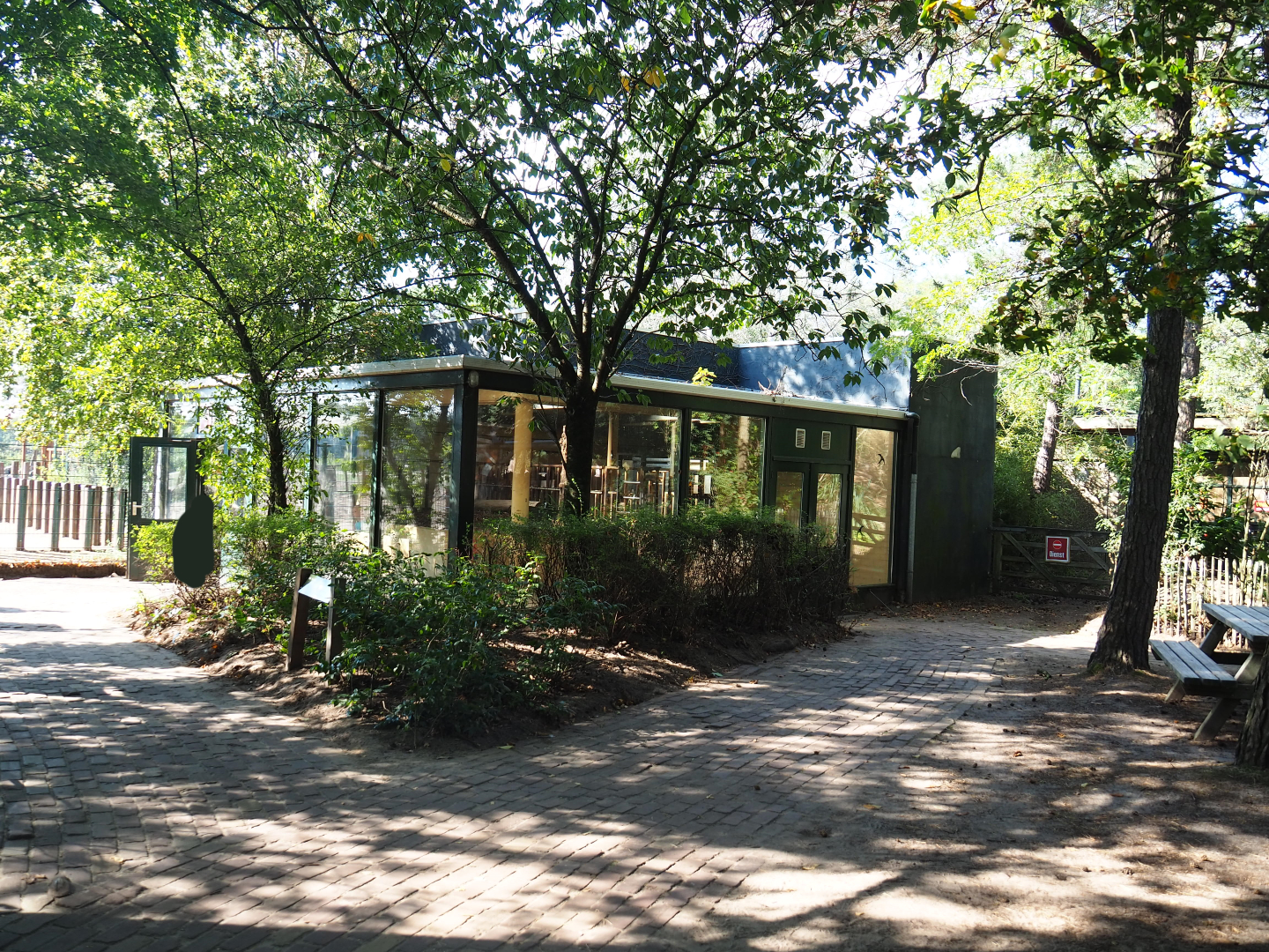 Visitor viewing area Southern white rhinoceros barn, 2019-09-15