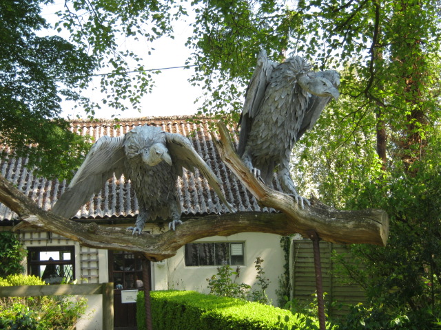 Vulture sculptures.