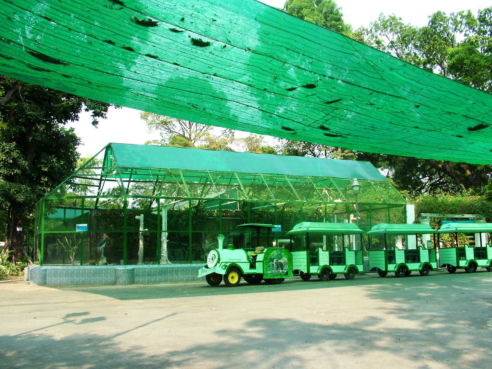 Wader Aviary and Road Train at Saigon Zoo, 16/03/12