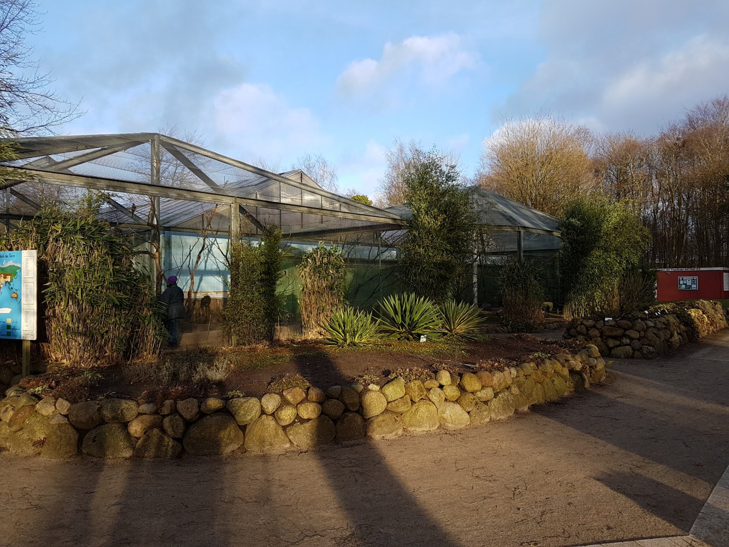 Walk-through aviaries