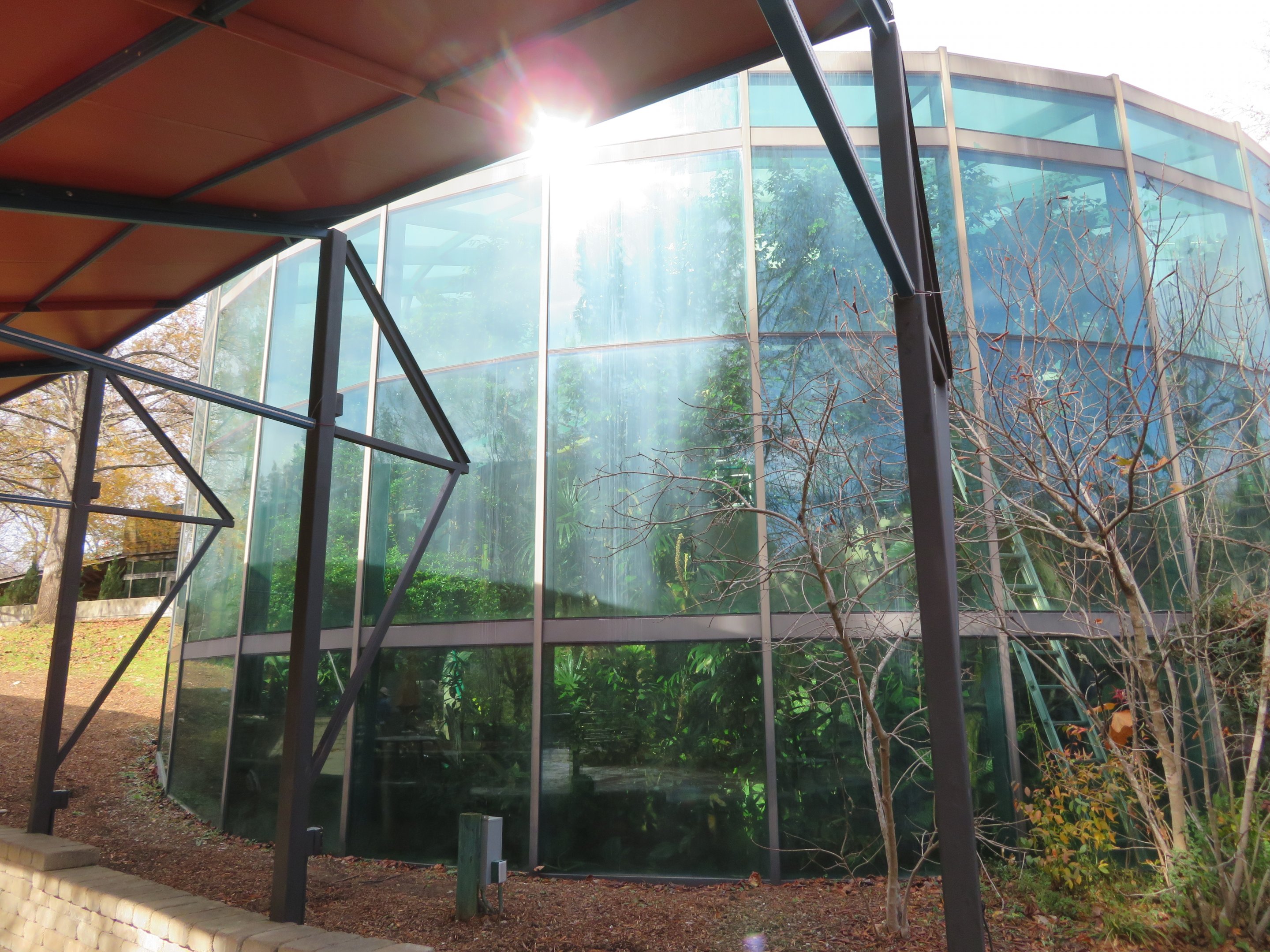 Walk-through Aviary (Exterior)