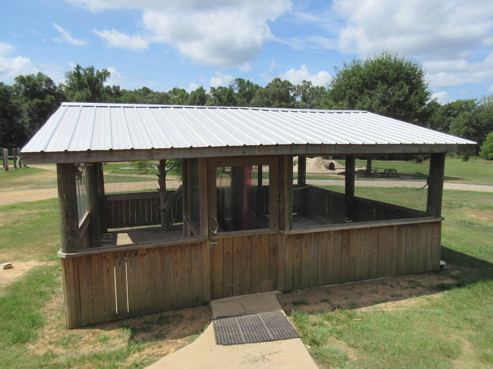 Walk-Through Budgie House