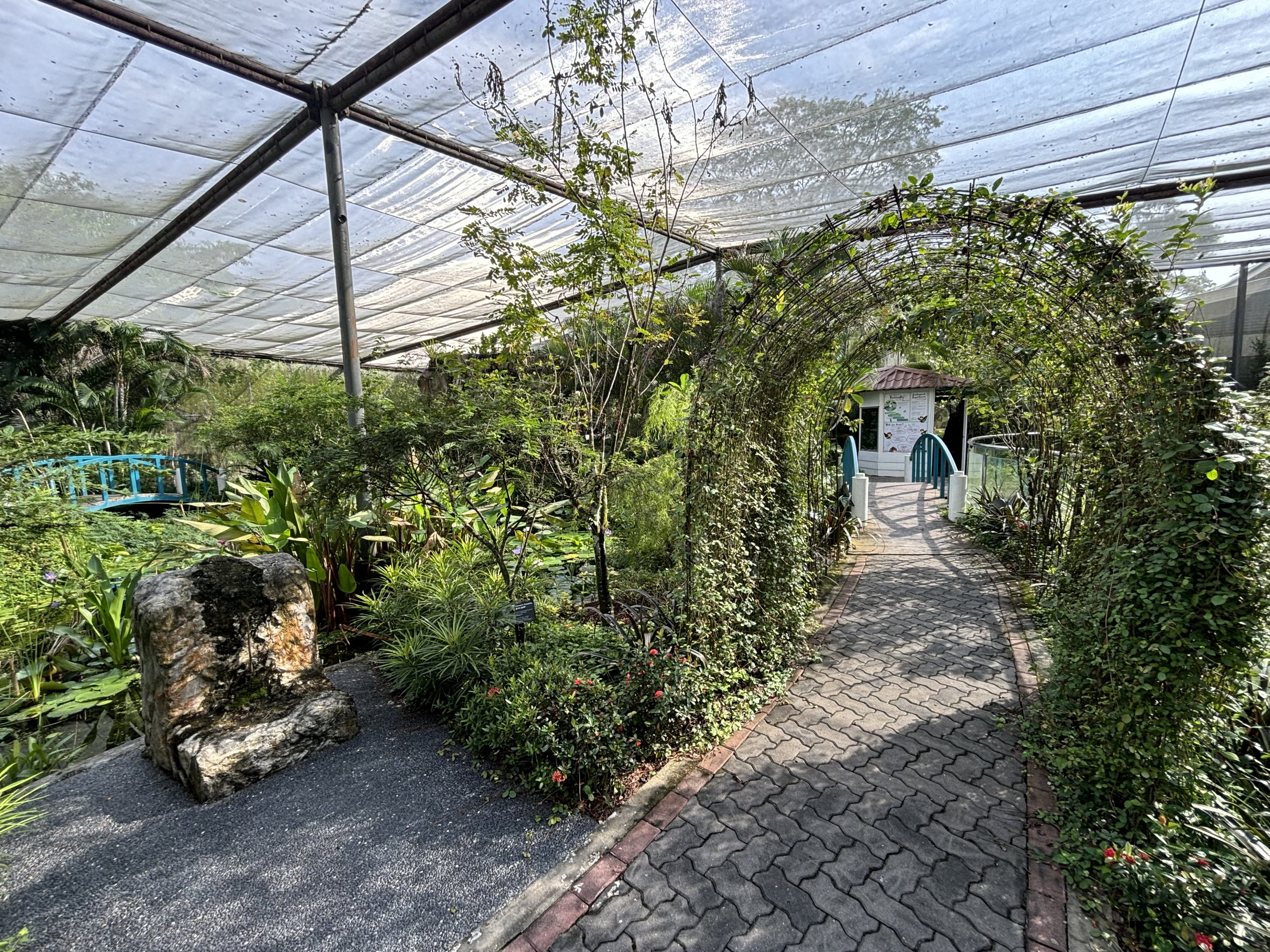 Walk-through Garden + Aviary