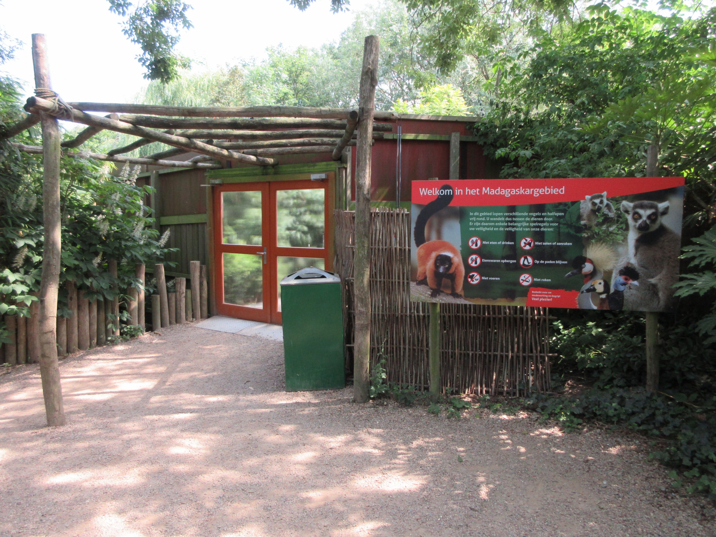 Walk-Through Lemur Exhibit - Entrance