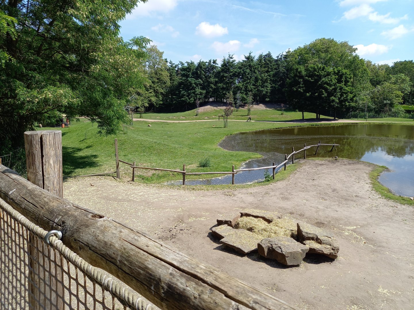 Walk-through Outback-enclosure