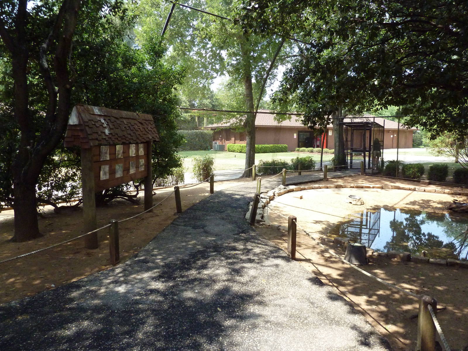 Walk-Through South American Aviary