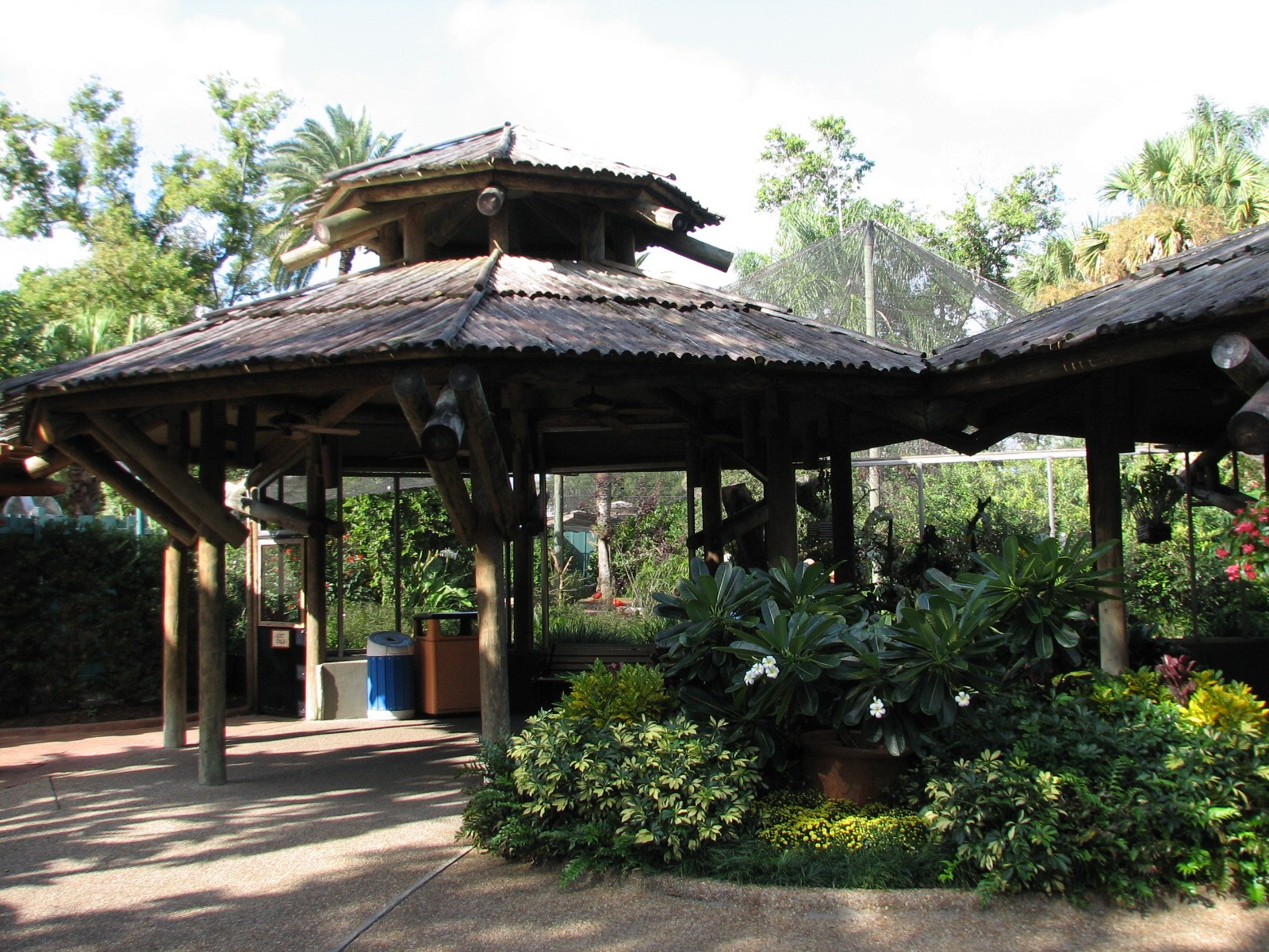 Walkabout Way - Kookaburra's Nest Aviary - Exterior