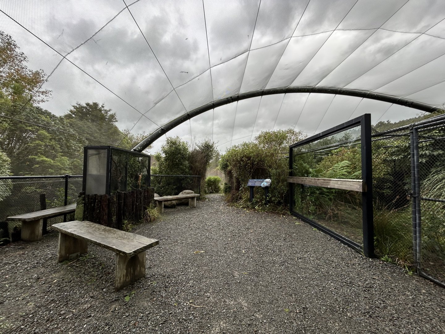 Walkthrough Aviary (4 Species)