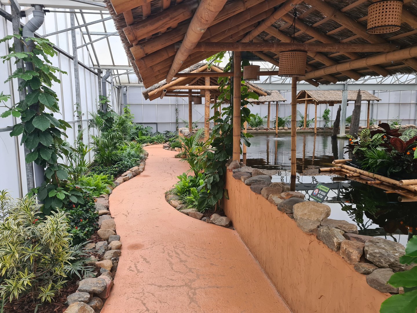 Walkway along top of Pankong river