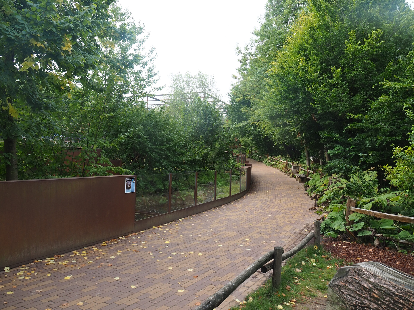 Walkway alongside European mink exhibits, 2022-08-20