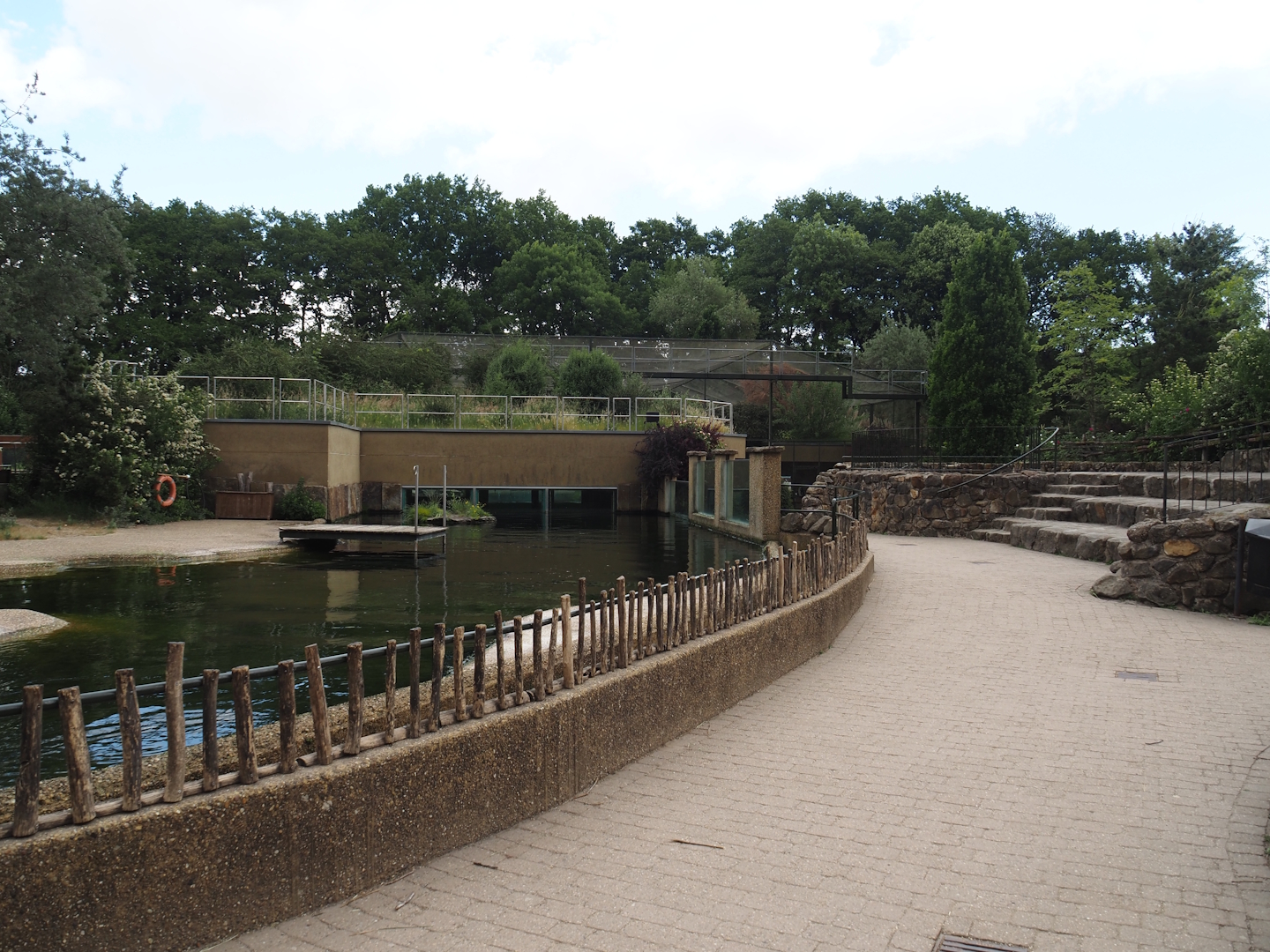 Walkway and Eastern Atlantic harbor seal exhibit, 2025-05-22