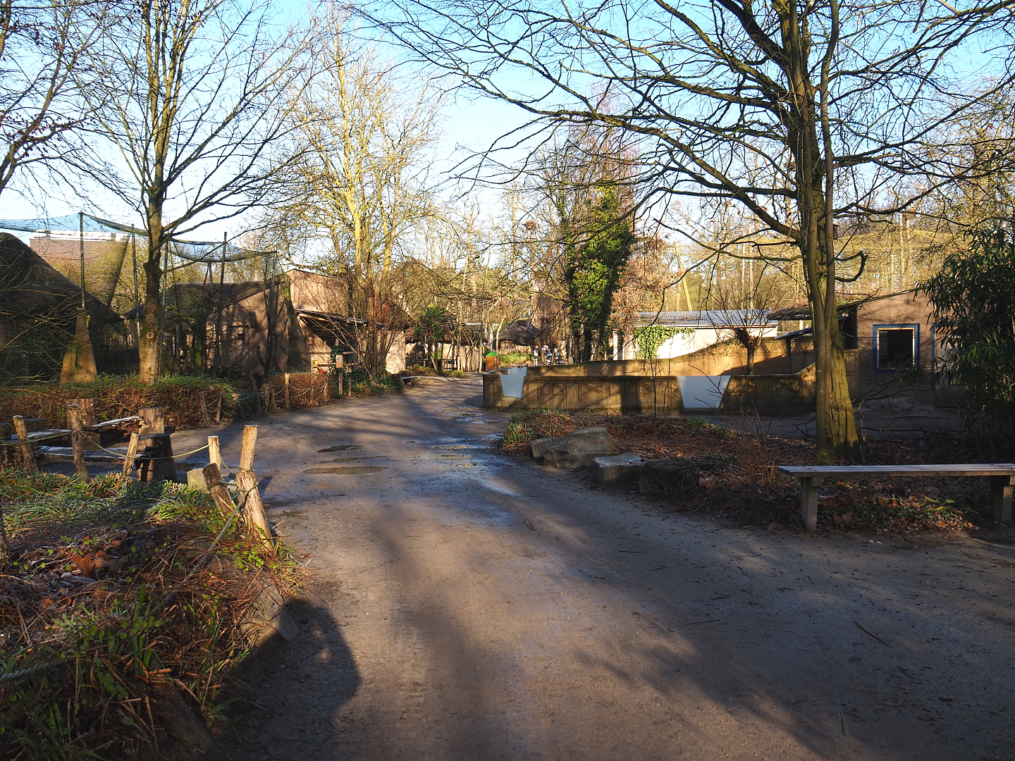 Walkway between weaver aviary and Cape porcupine exhibit, 2022-02-12