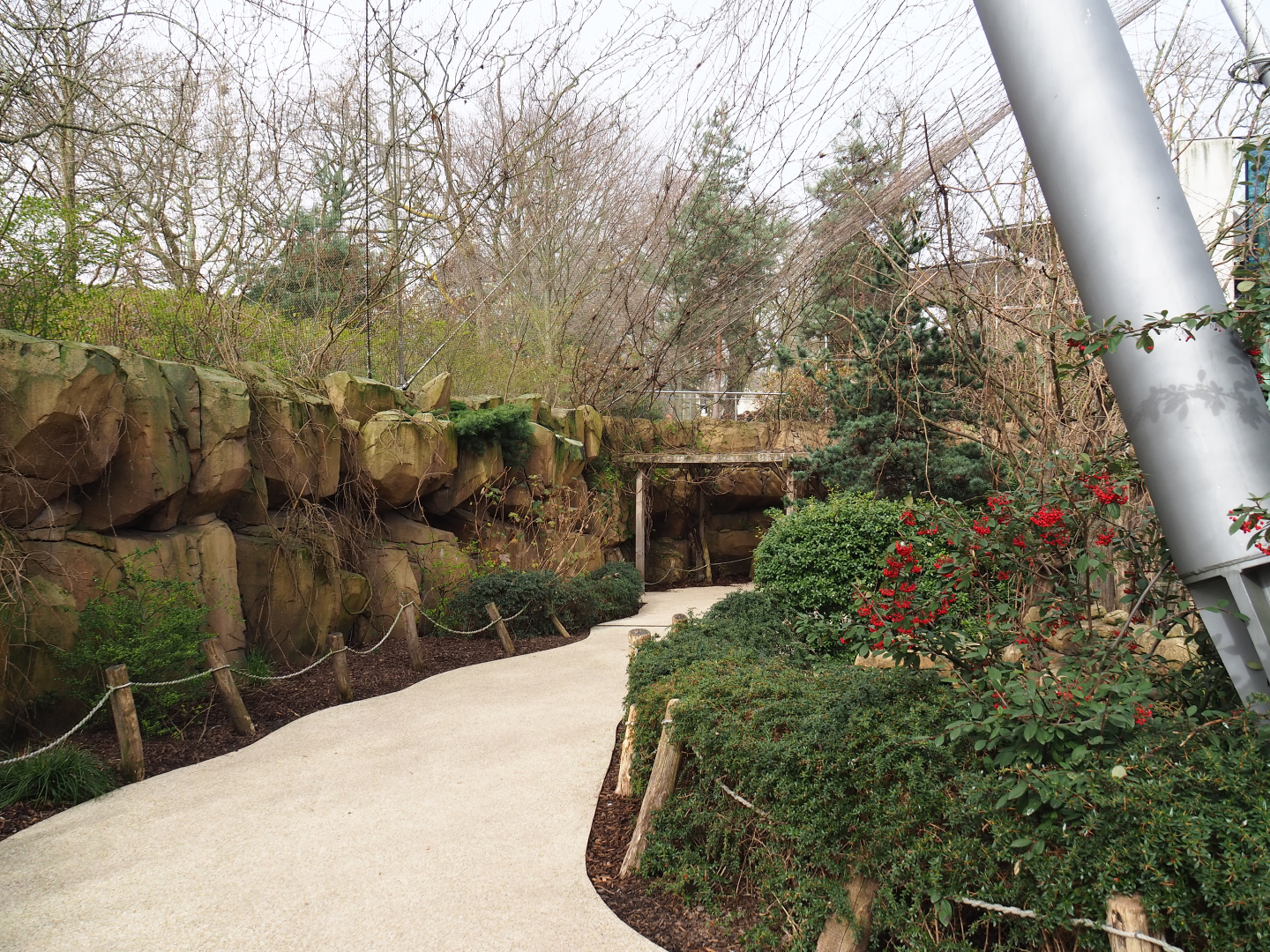 Walkway in the Savanna Aviary, 2022-03-16