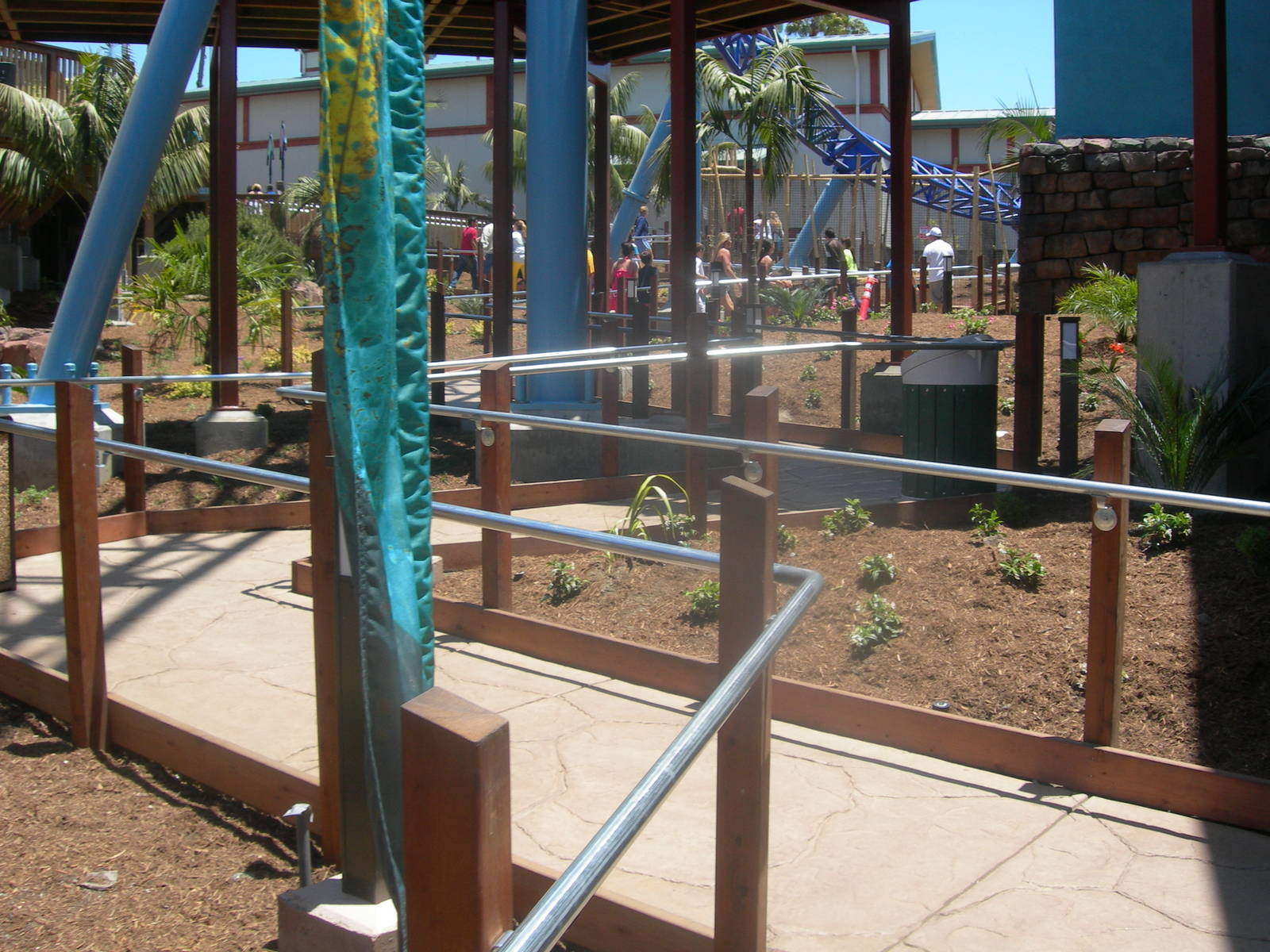 walkway path up to entace of manta rollercoaster