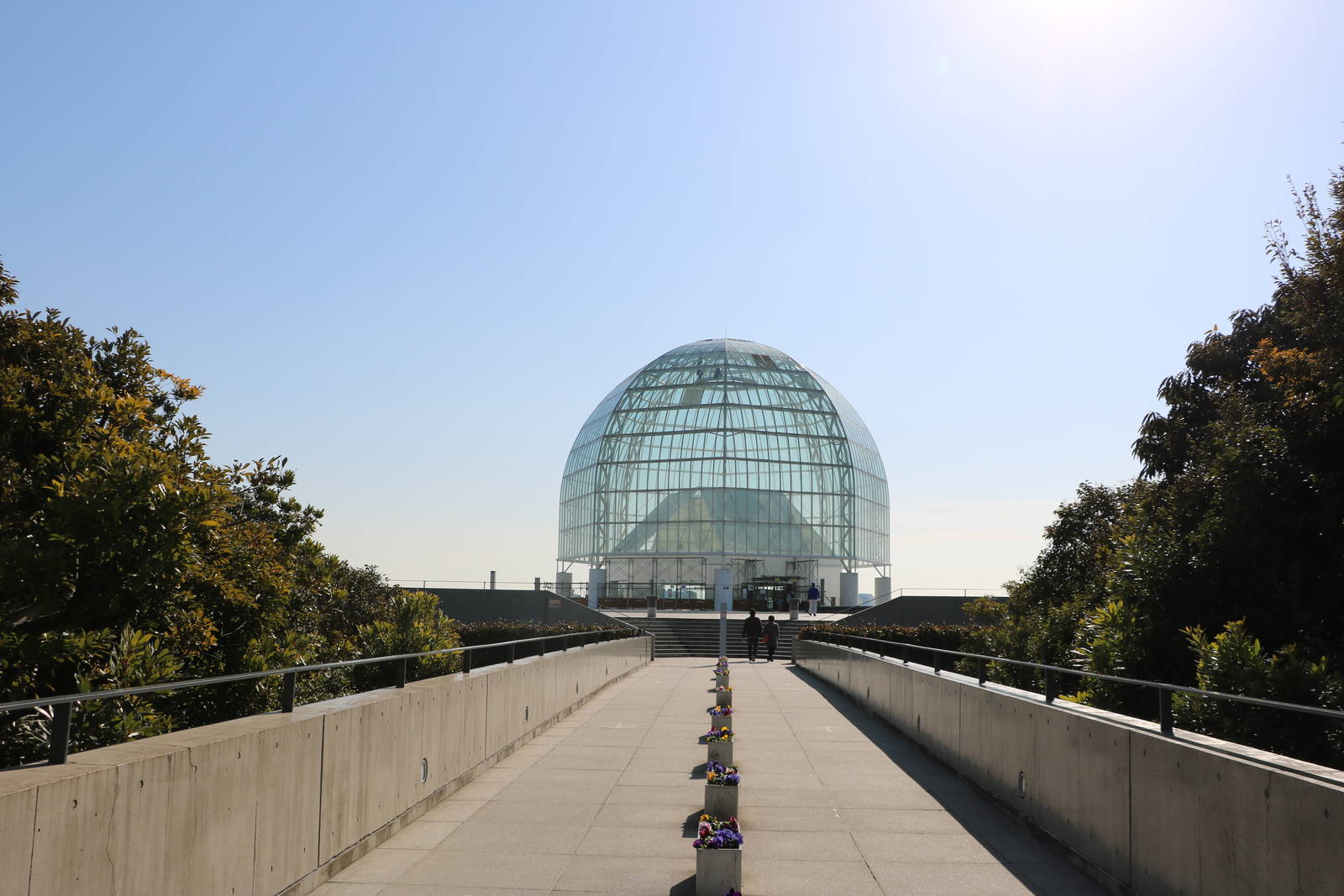 Walkway to the dome - Tokyo Sea Life Park, February 2016