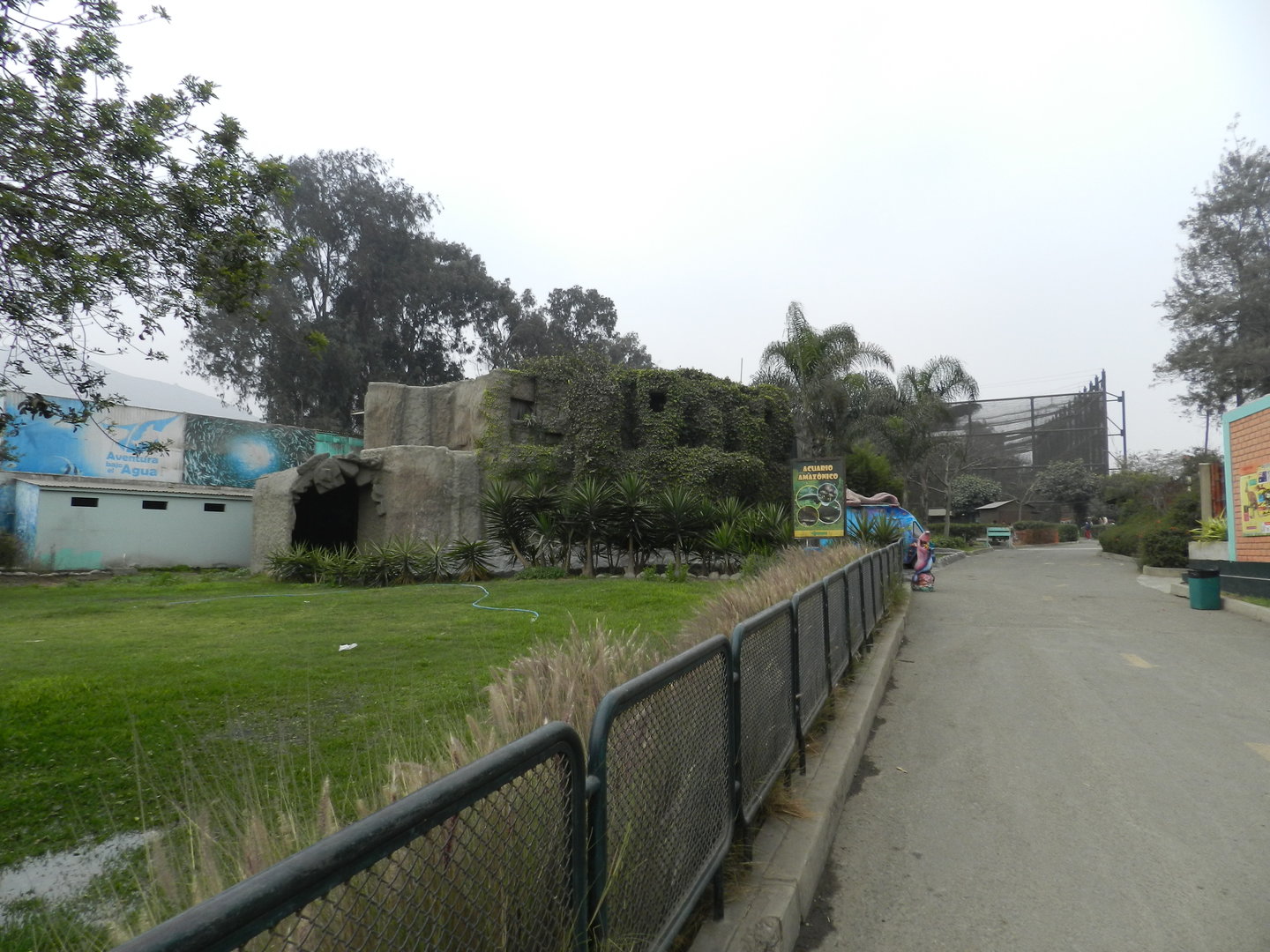 Walkways - Parque Zoológico Huachipa