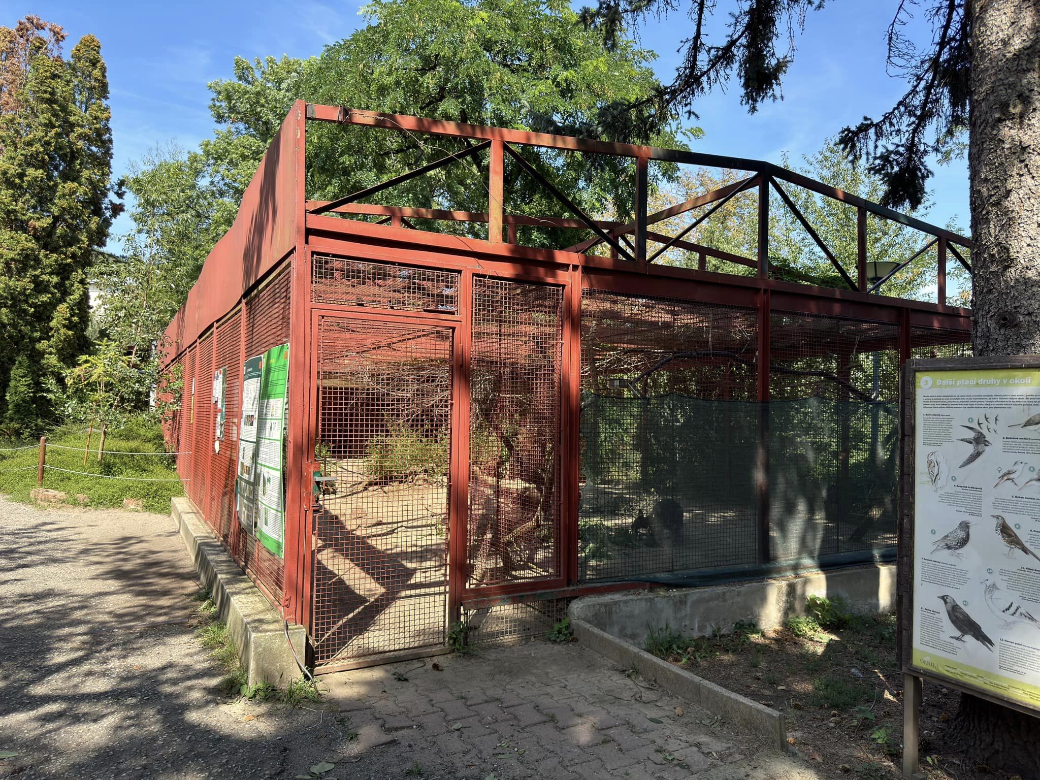 Wallaby and parakeet aviary - Stanice přírodovědců (Prague/Praha)