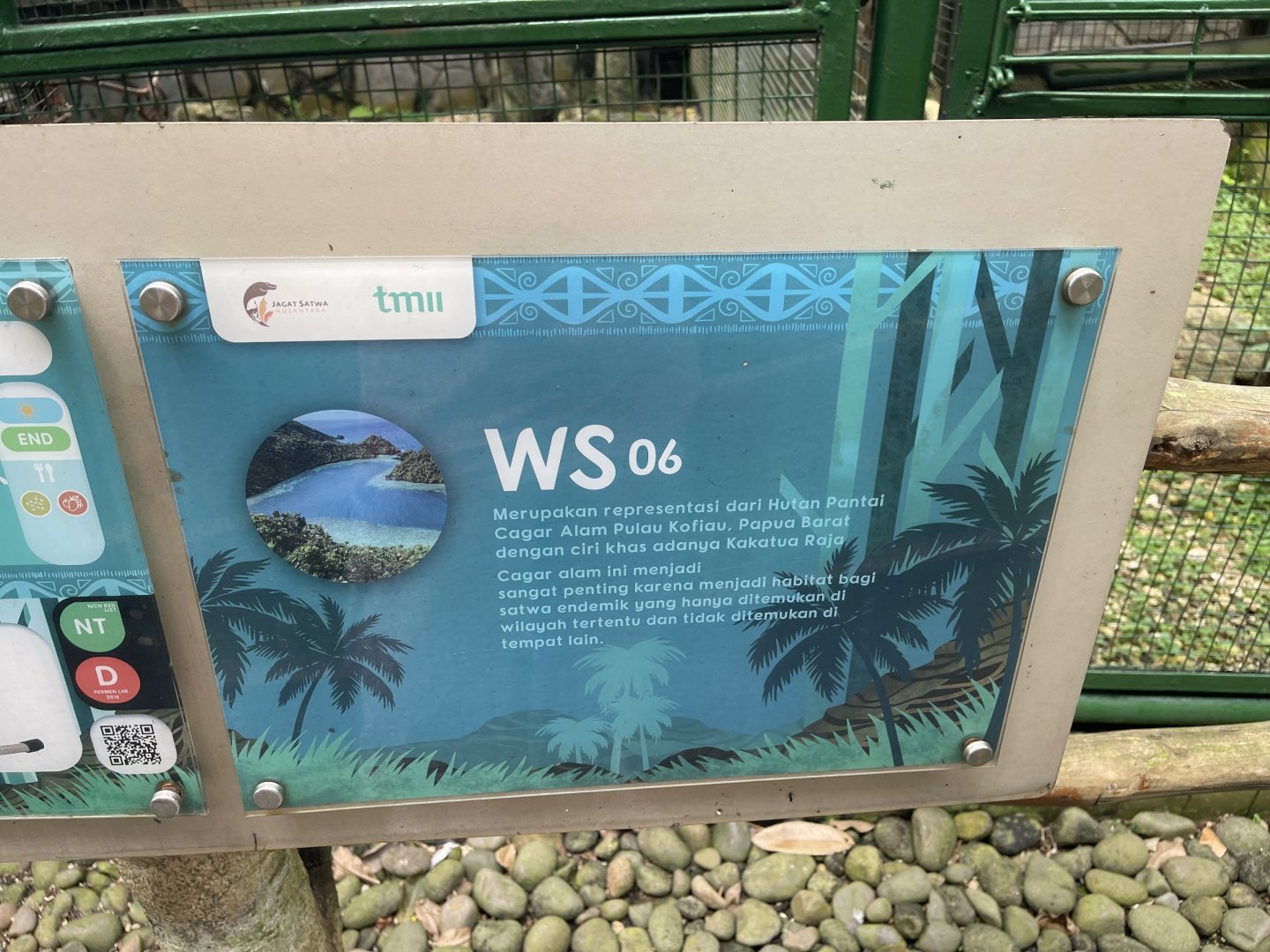 wallacea & sahul - aviary no. 6 signage - taman burung