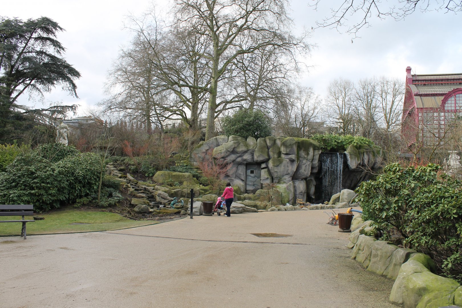 Waterfall in Seal-enclosure