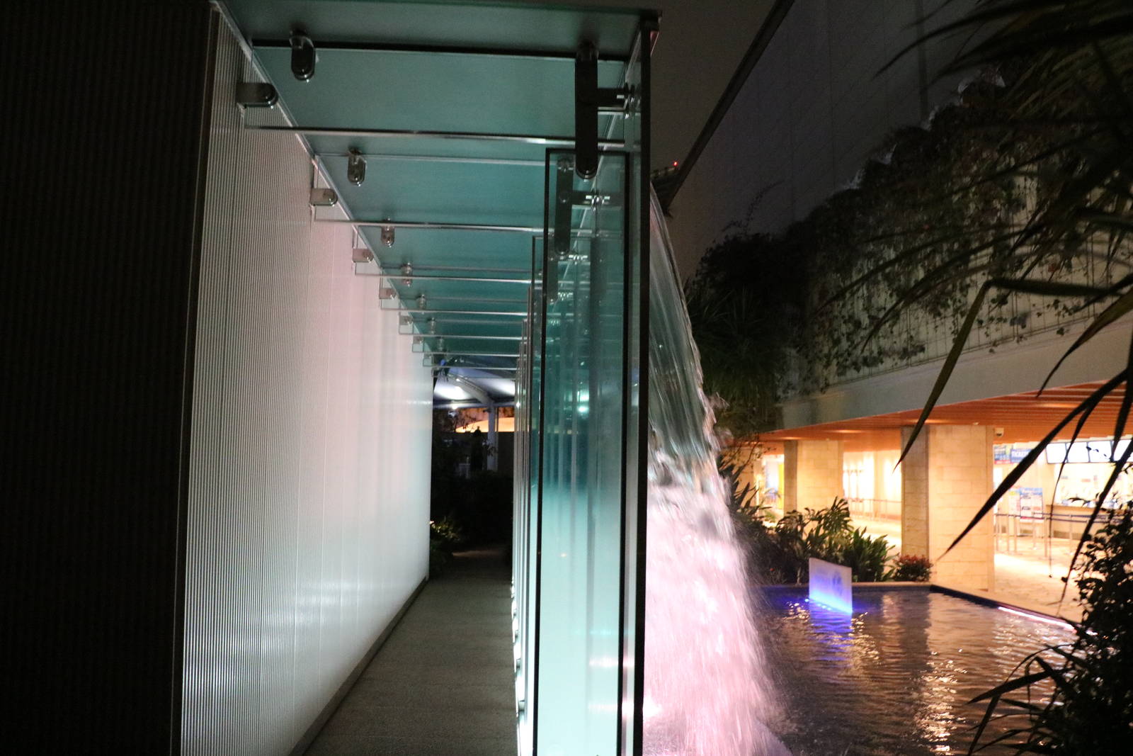 Waterfall walkway - Sunshine Aquarium Tokyo, February 2016
