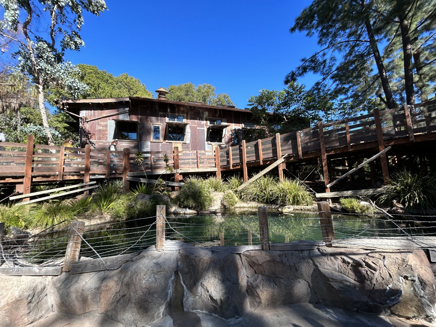 Waterfowl Pond & Woolshed - Walkabout Australia