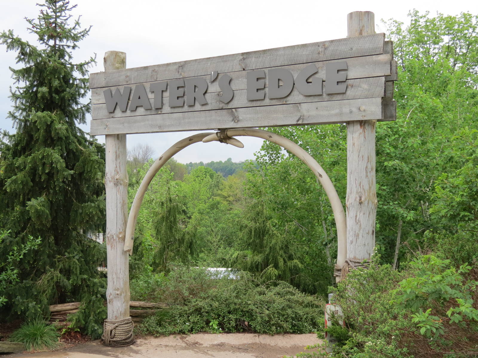 Water's Edge - Entry Sign