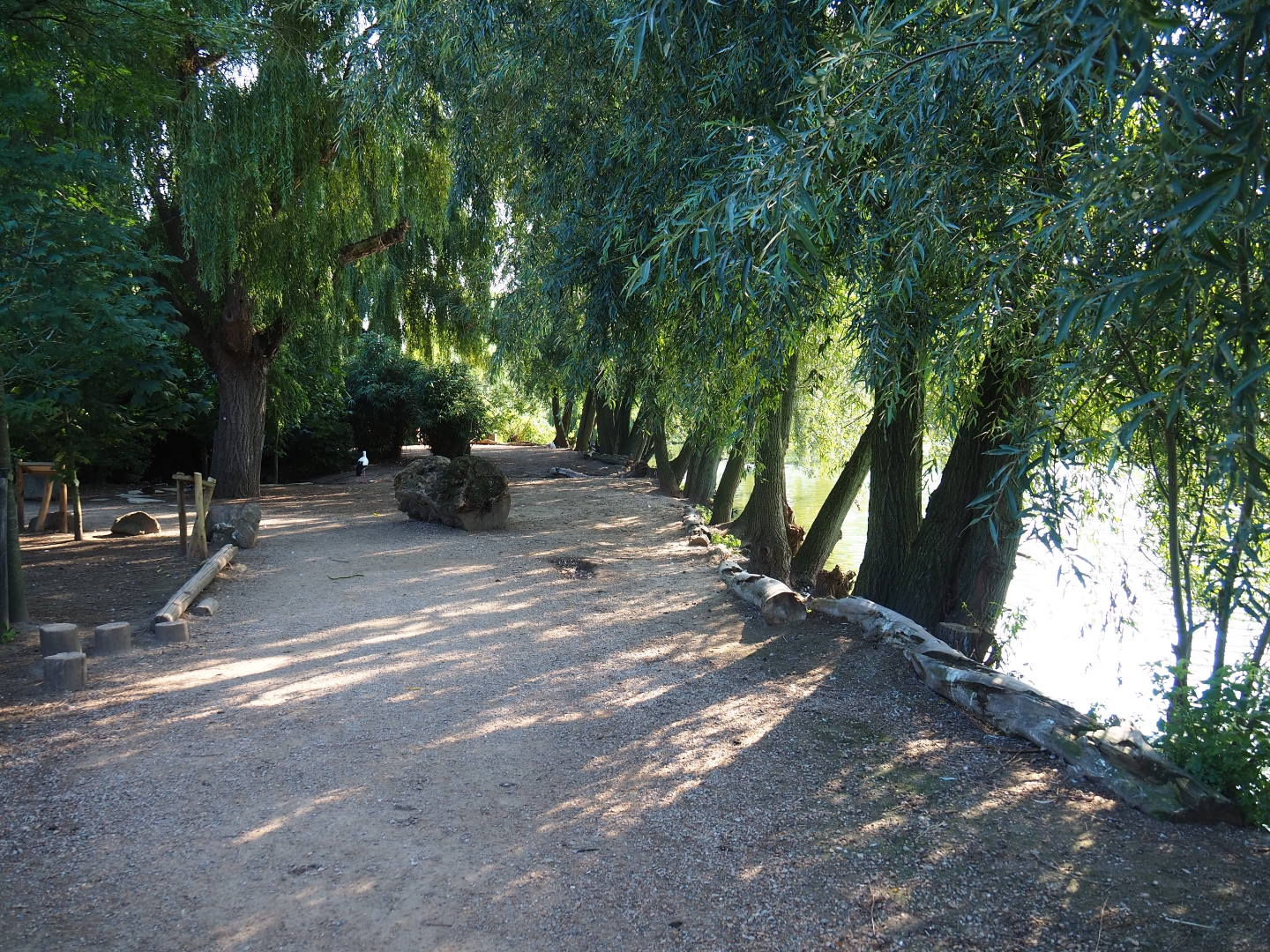 Waterside walkway (Seo 2nd, 2018)
