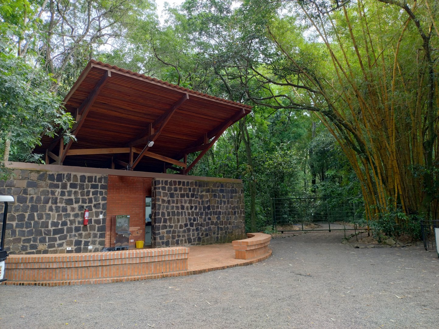 WC building - RBBV (ZRRL)